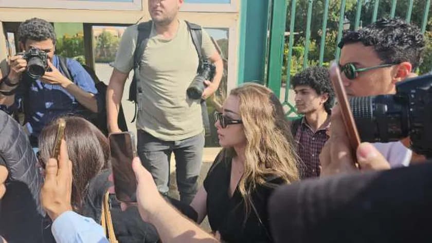 جنازة فنية مهيبة... نجوم الفن يودعون صلاح السعدني (صور)